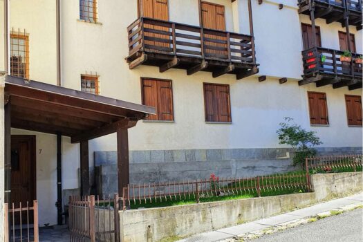Gradevole bilocale in centro a Cesana
