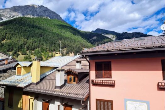 Gradevole bilocale in centro a Cesana