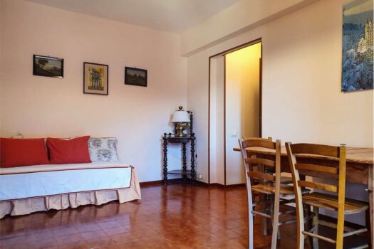 Gradevole bilocale in centro a Cesana